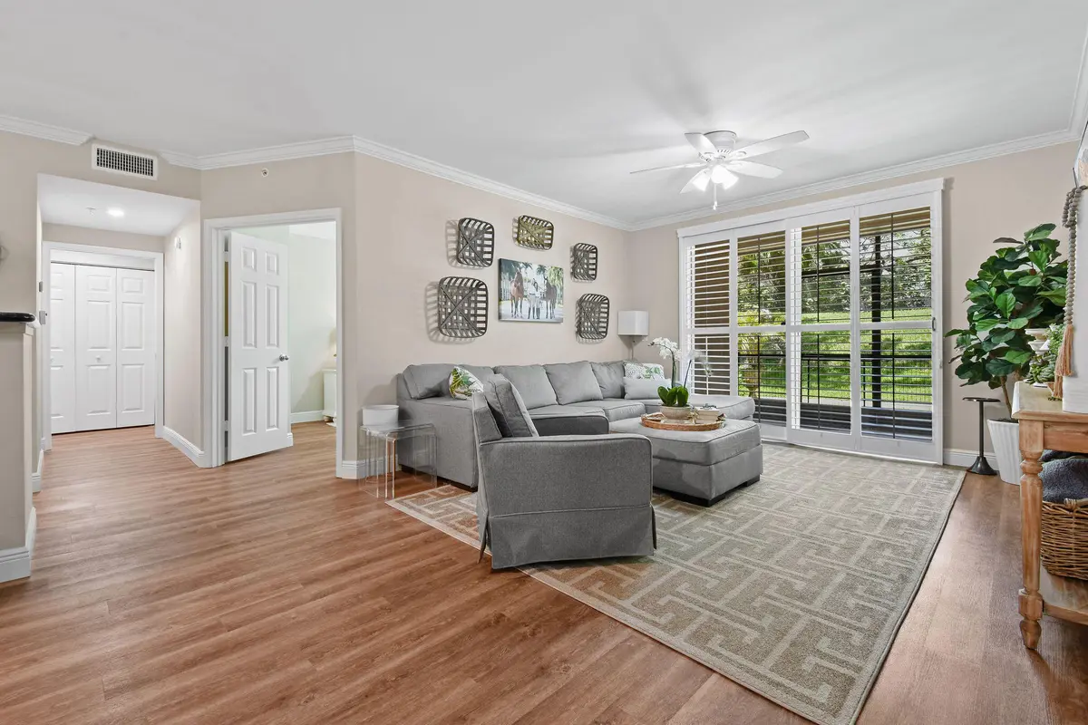 Living Room at 11790 SAINT ANDREWS Place 102, Wellington