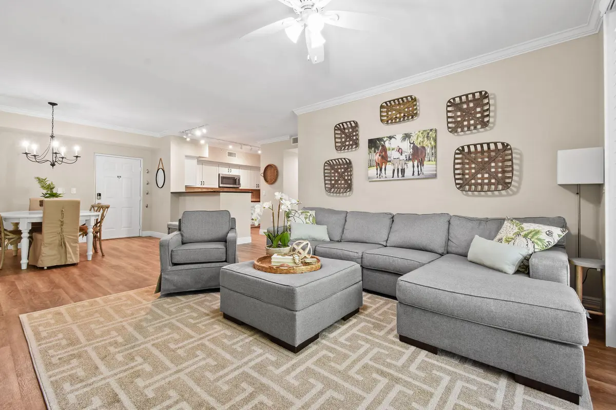 Living Room at 11790 SAINT ANDREWS Place 102, Wellington
