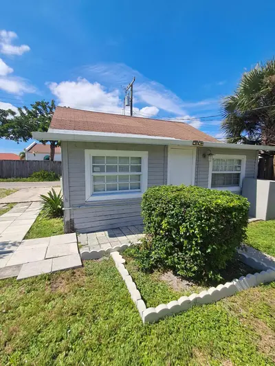 311 S J Street 3 Back House, Lake Worth Beach – Townhouse for rent