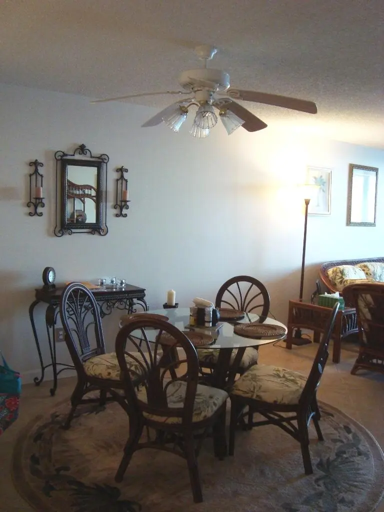 DR1 at 4250 N HIGHWAY A1A 1005, Fort Pierce