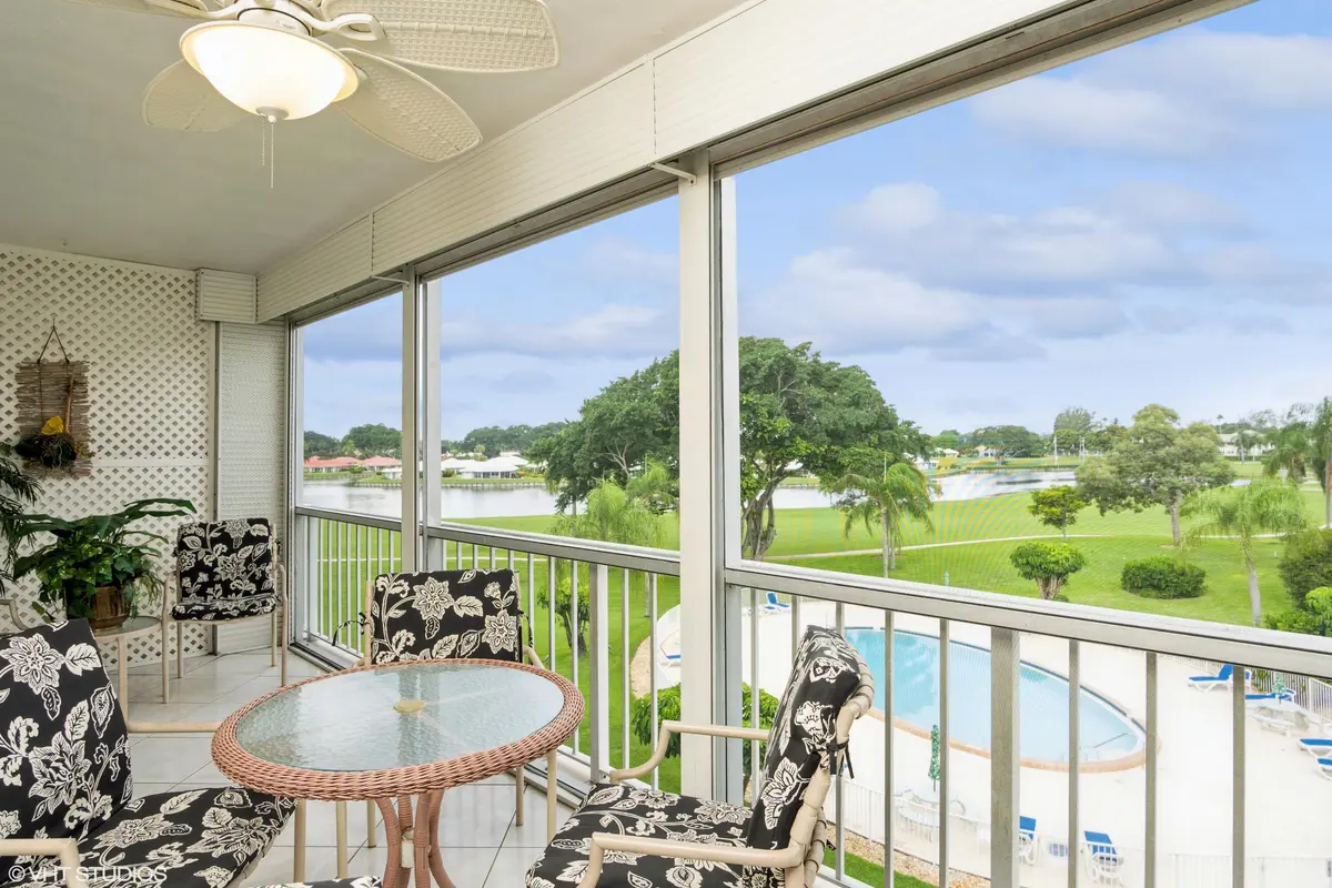 18_250JohnFKennedyDrive408_85001_Patio_H at 250 John F Kennedy Drive 408, Atlantis