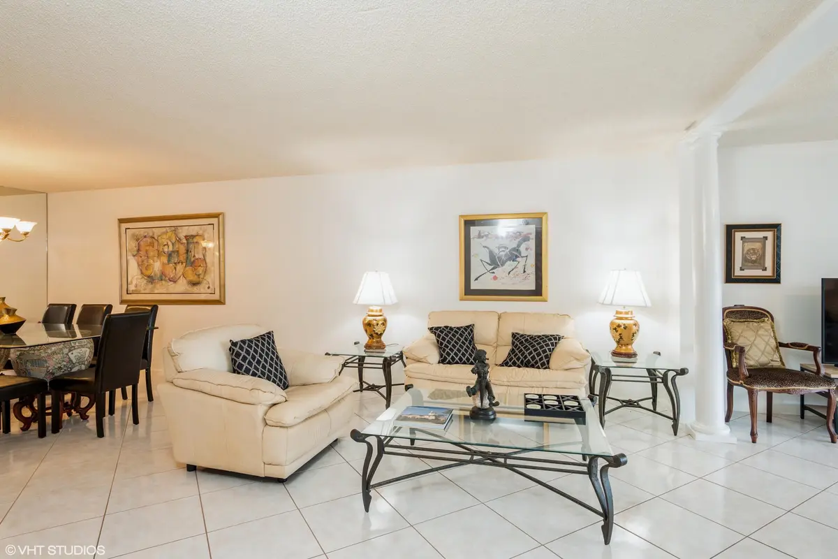 02_250JohnFKennedyDrive408_165_LivingRoo at 250 John F Kennedy Drive 408, Atlantis