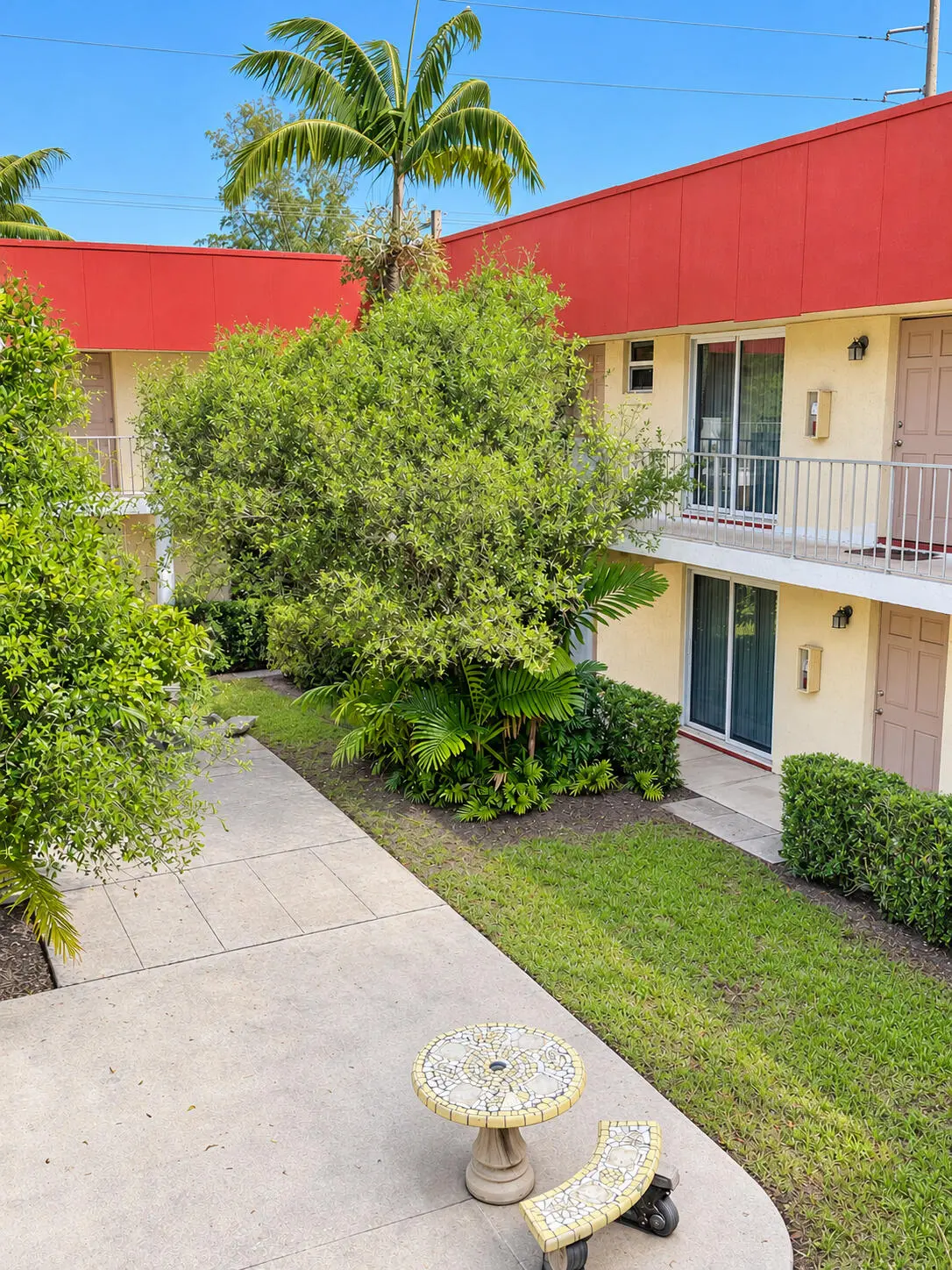 135-ne-1st-ave-unit-5-delray-beach-fl-co at 135 NE 1ST Avenue 5, Delray Beach