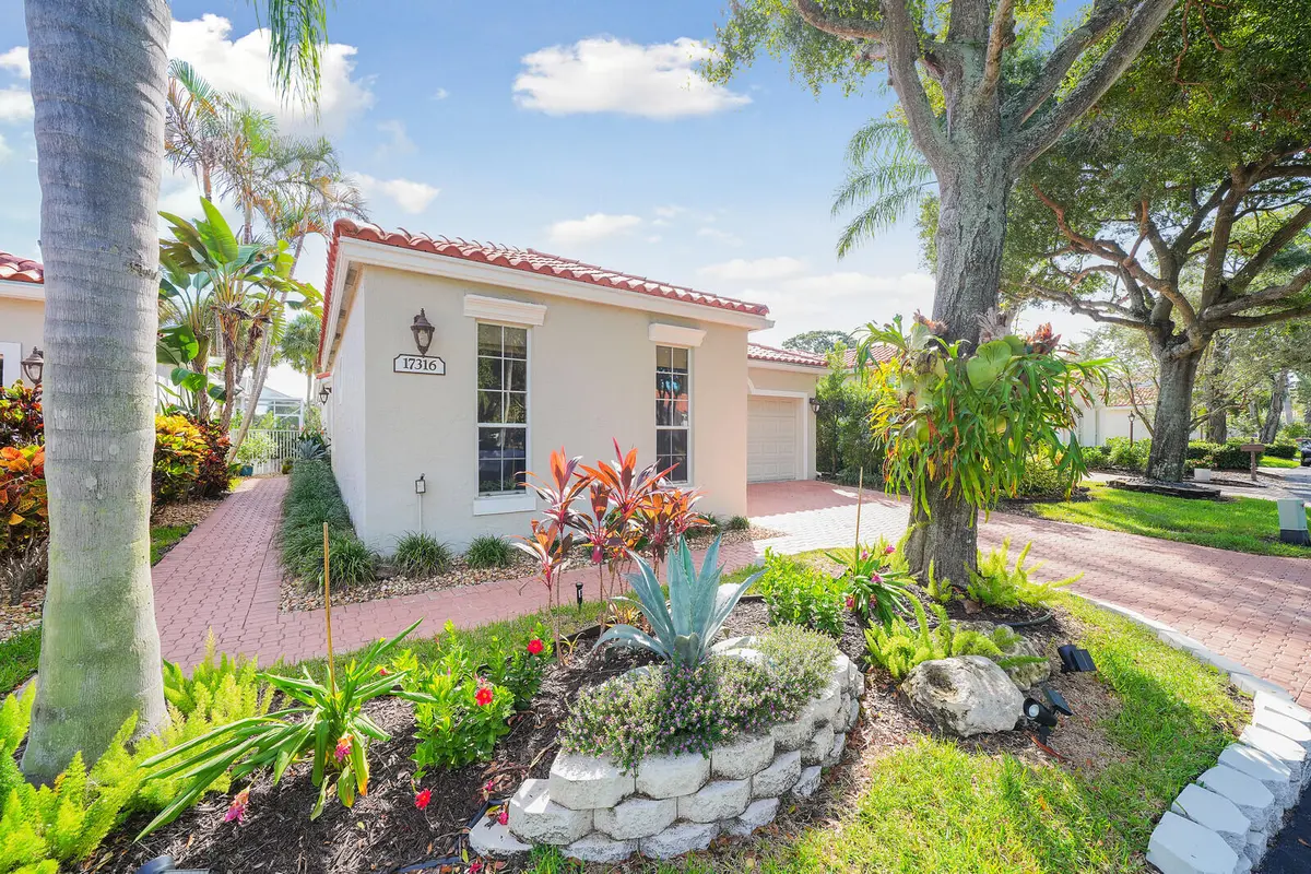 Nice curb appeal at 17316 Antigua Point Way, Boca Raton