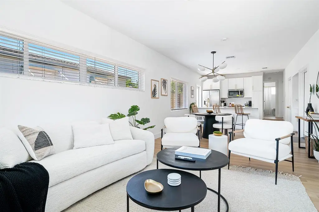 Living Room at 3300 WESTVIEW Avenue, West Palm Beach