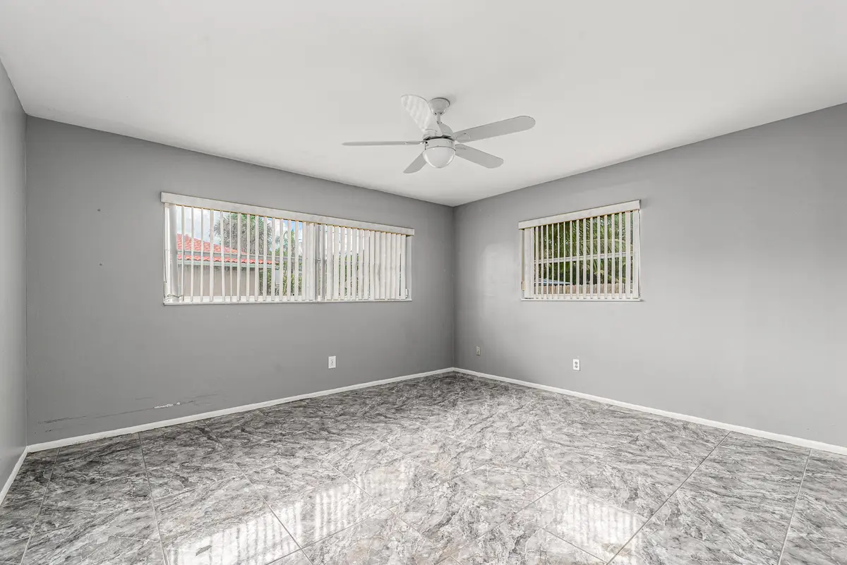 925 SE Osceola St, Stuart, FL 34994-8 at 925 SE OSCEOLA Street, Stuart