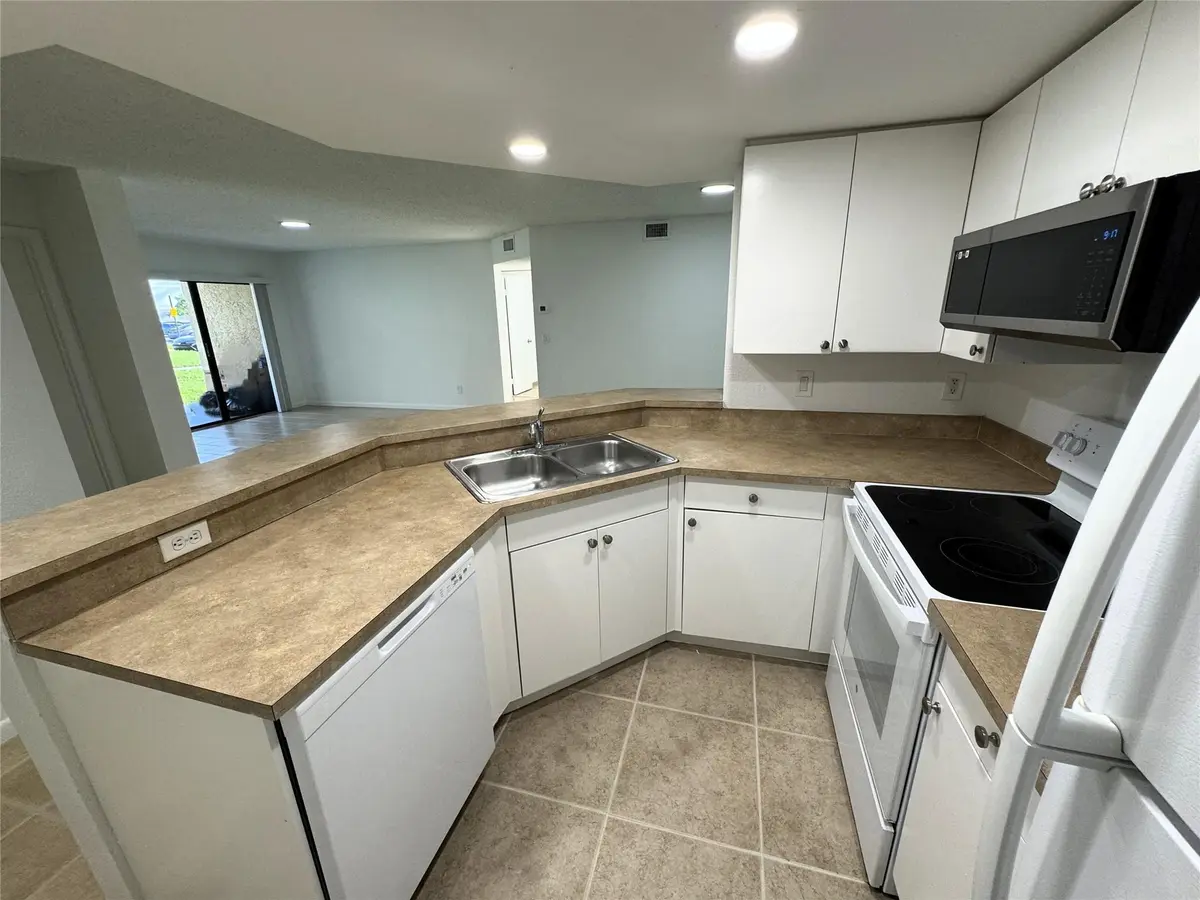 Photo 4 at 9222 W ATLANTIC Boulevard 1314, Coral Springs