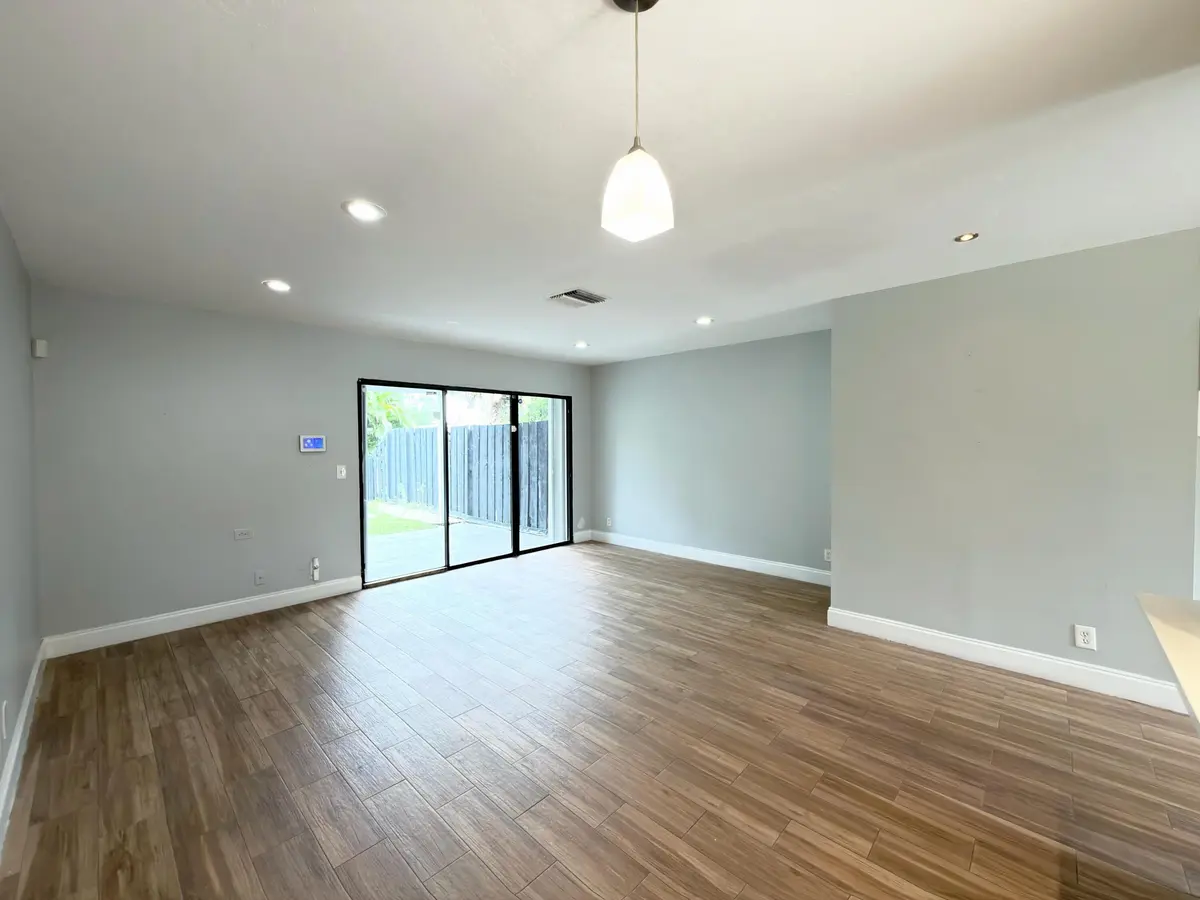 LIVING/DINING ROOM at 5508 Cannon Way C, West Palm Beach