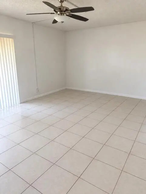 59169527-2912-43cc-9b9d-6098a07bc7df at 456 N LAUREL Drive 1507, Margate