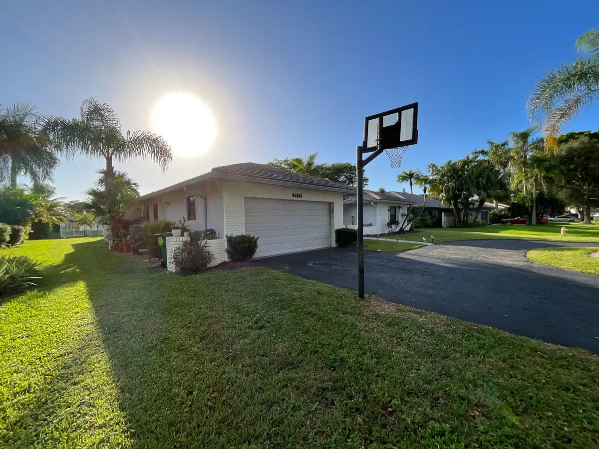 IMG_0111 at 1979 NW 112TH Avenue, Coral Springs