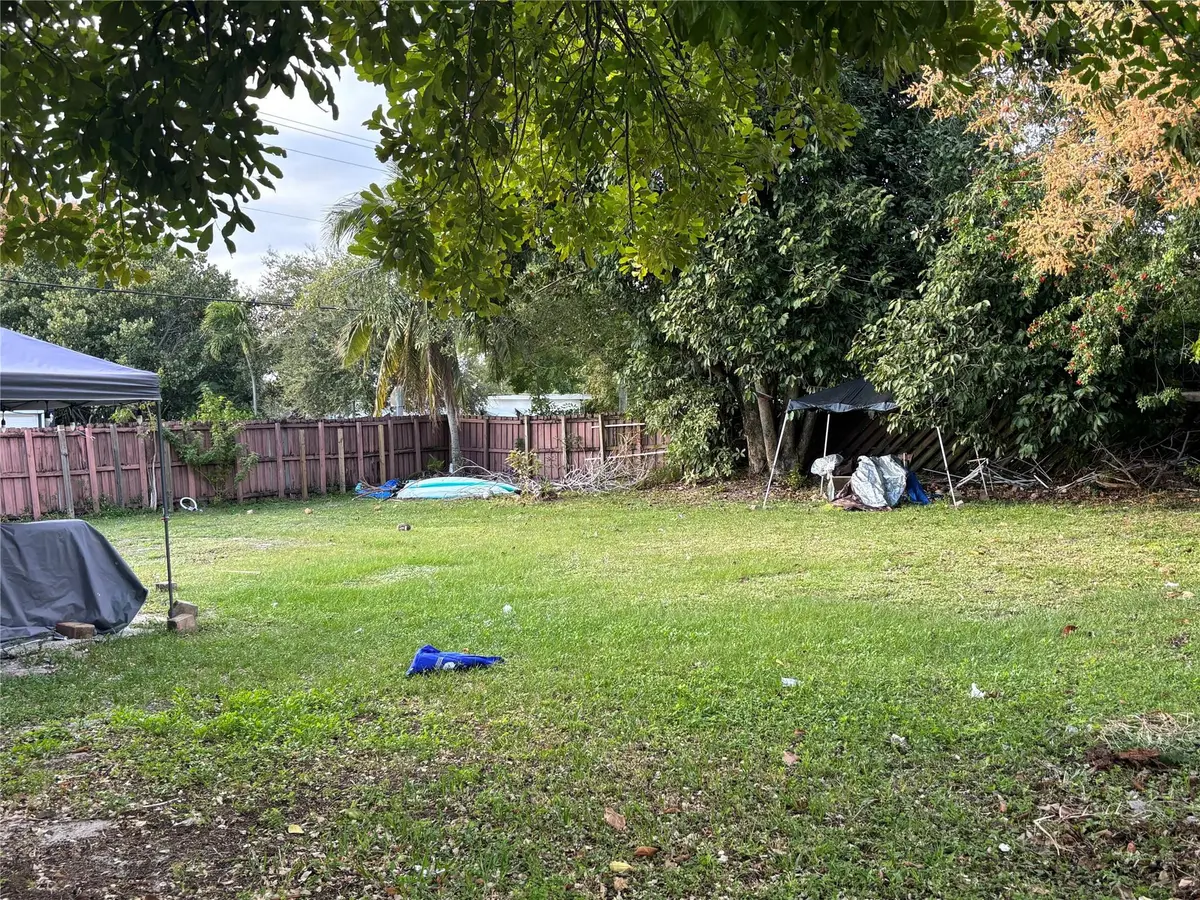 Photo 4 at 1001 NE 33RD Street, Oakland Park