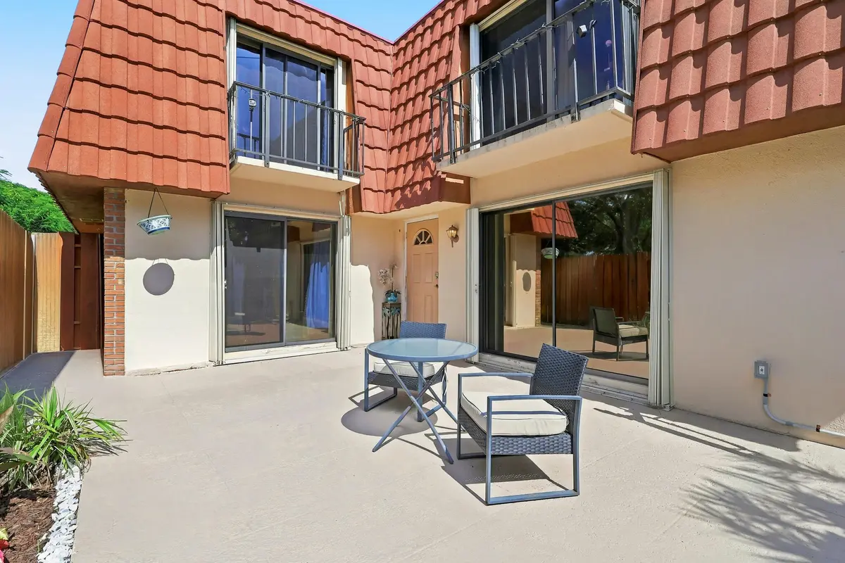 Linton 6 at 3105 Spanish Wells Drive 8-B, Delray Beach