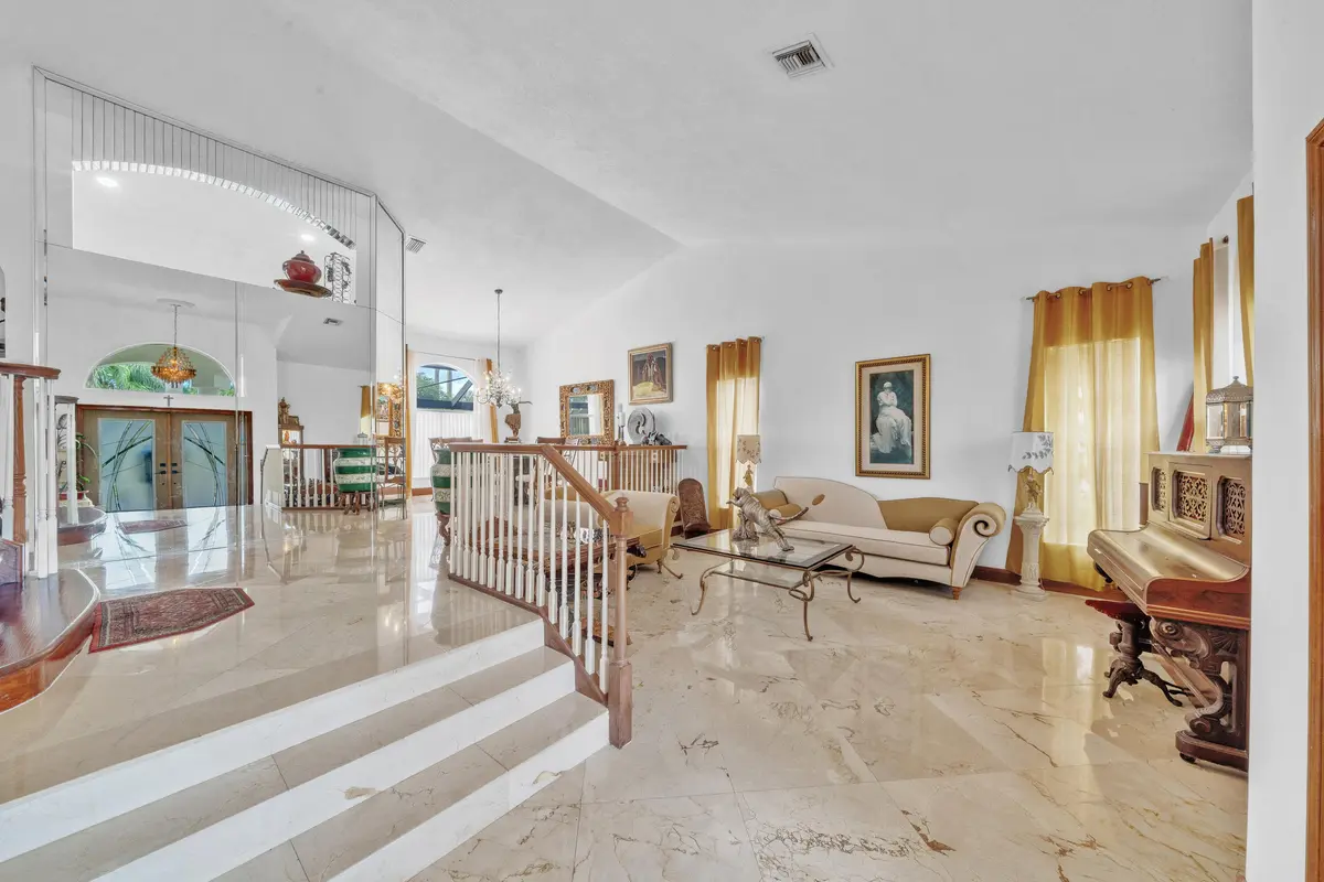 3 Entrance at 19676 DINNER KEY Drive, Boca Raton