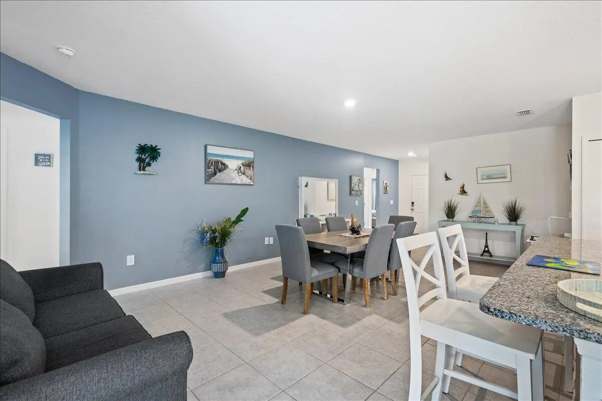 06-Dining at 2202 SE Trillo Street, Port St. Lucie