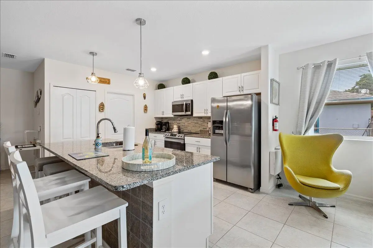 09-Breakfast Bar at 2202 SE Trillo Street, Port St. Lucie