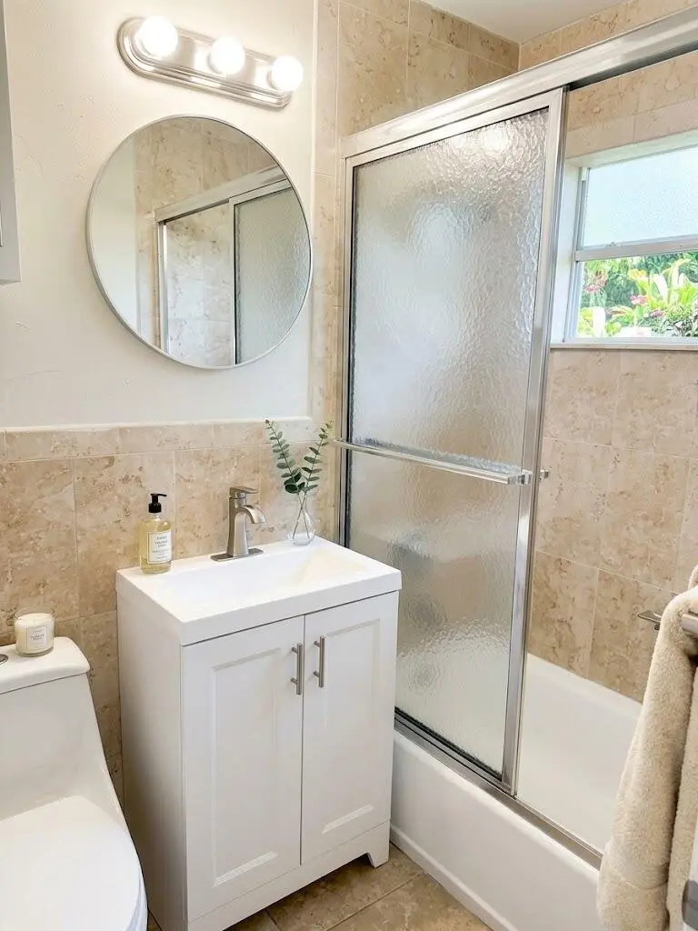 Master Bath at 2713 NE 33rd Avenue 2, Fort Lauderdale