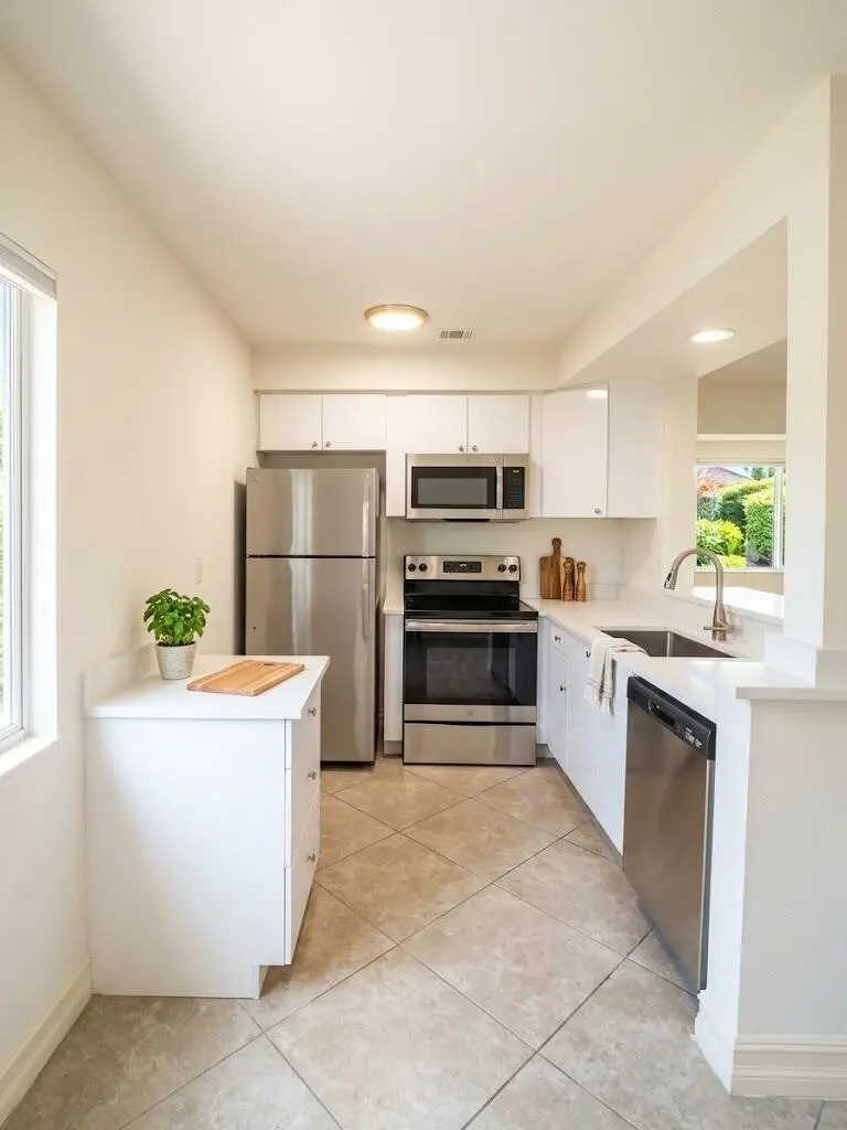Kitchen at 2713 NE 33rd Avenue 2, Fort Lauderdale