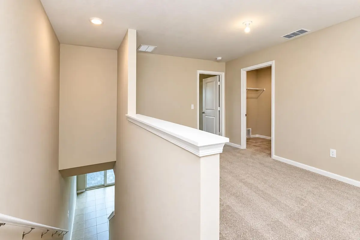 Bright Neutral Loft Landing at 5648 MENTMORE Drive, Mangonia Park