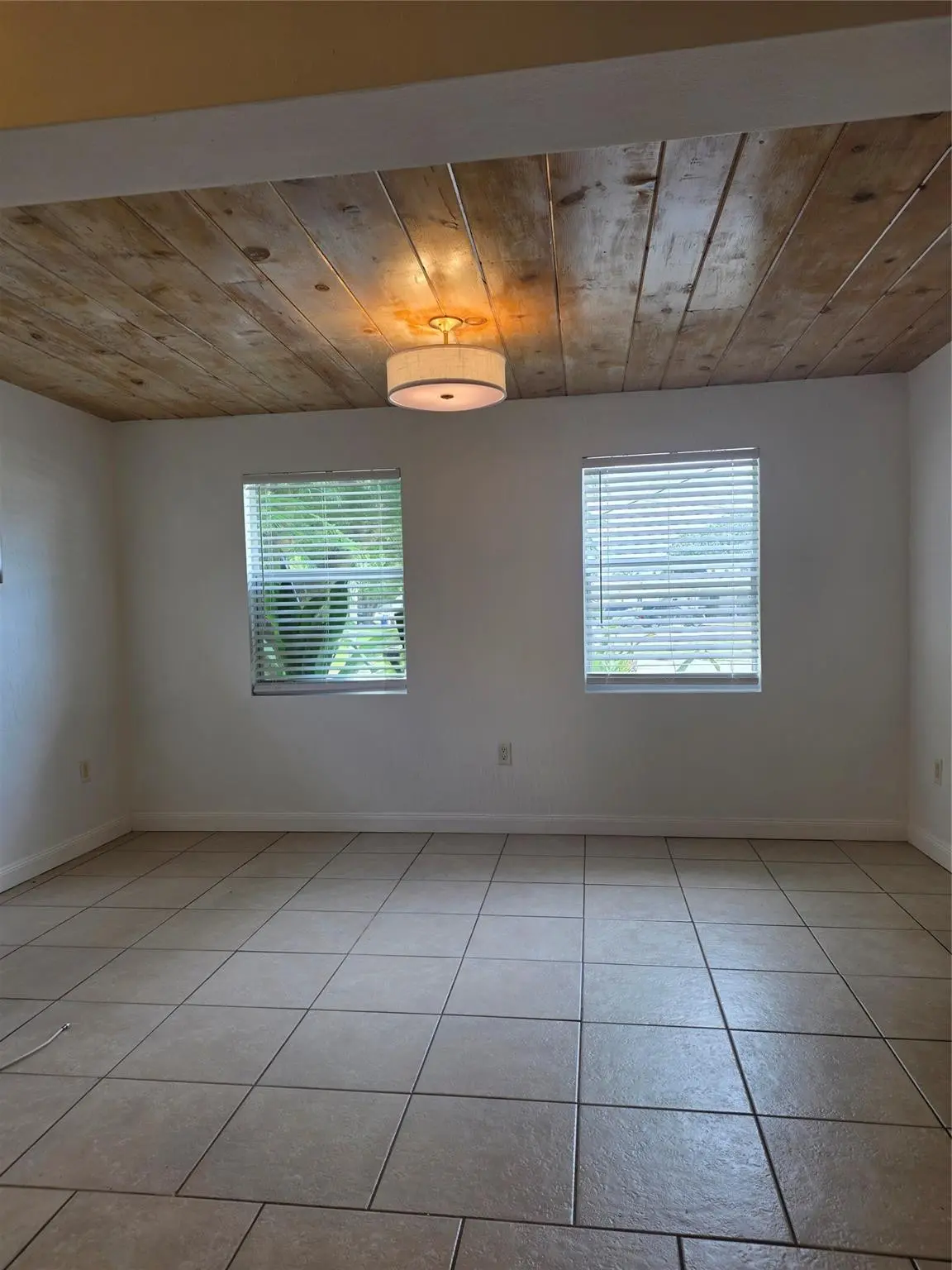 Front receiving room at 1248 17th Place, Vero Beach