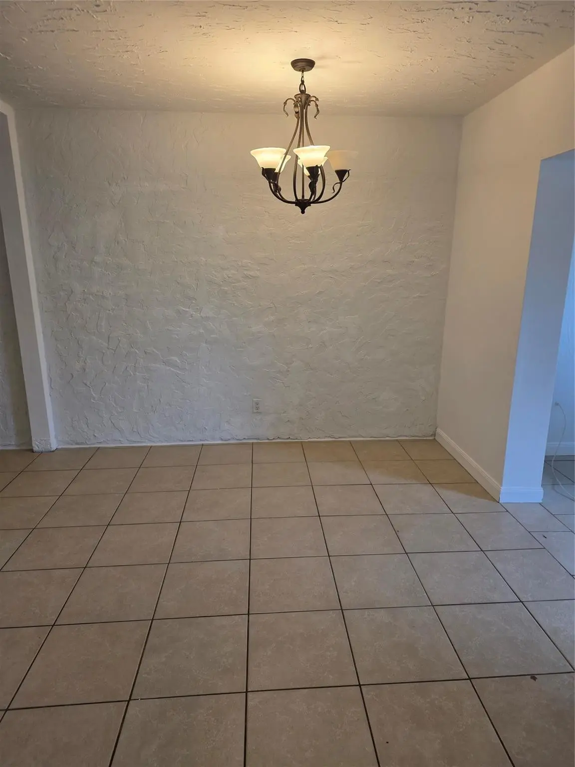 Dining at 1248 17th Place, Vero Beach