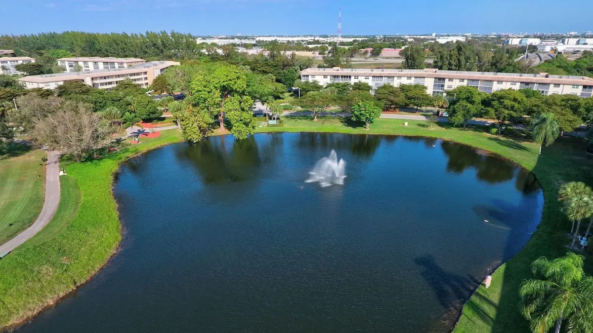Photo 1 at 2201 LUCAYA Bend N1, Coconut Creek