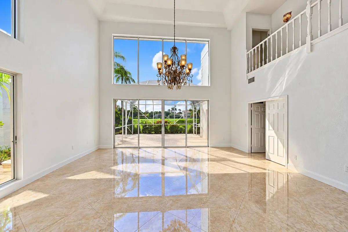 Clerestory windows at 7756 Travelers Tree Drive, Boca Raton
