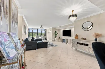 2766 Carambola Circle 305, Coconut Creek – Condominium for sale