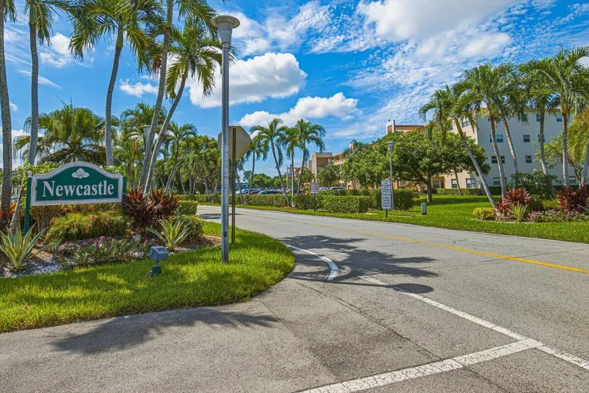 Newcastle Entrance at 1018 NEWCASTLE A A, Boca Raton