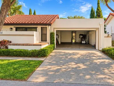 6945 PALMAR Court, Boca Raton – Single Family Residence for rent