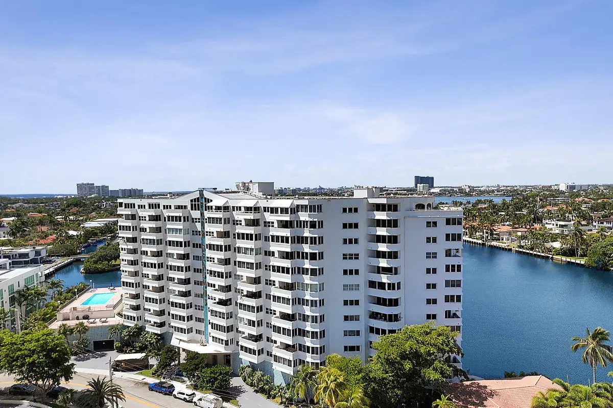 100-web-or-mls-Photo Aug 11 2026, 9 09 5 at 333 SUNSET Drive 207, Fort Lauderdale