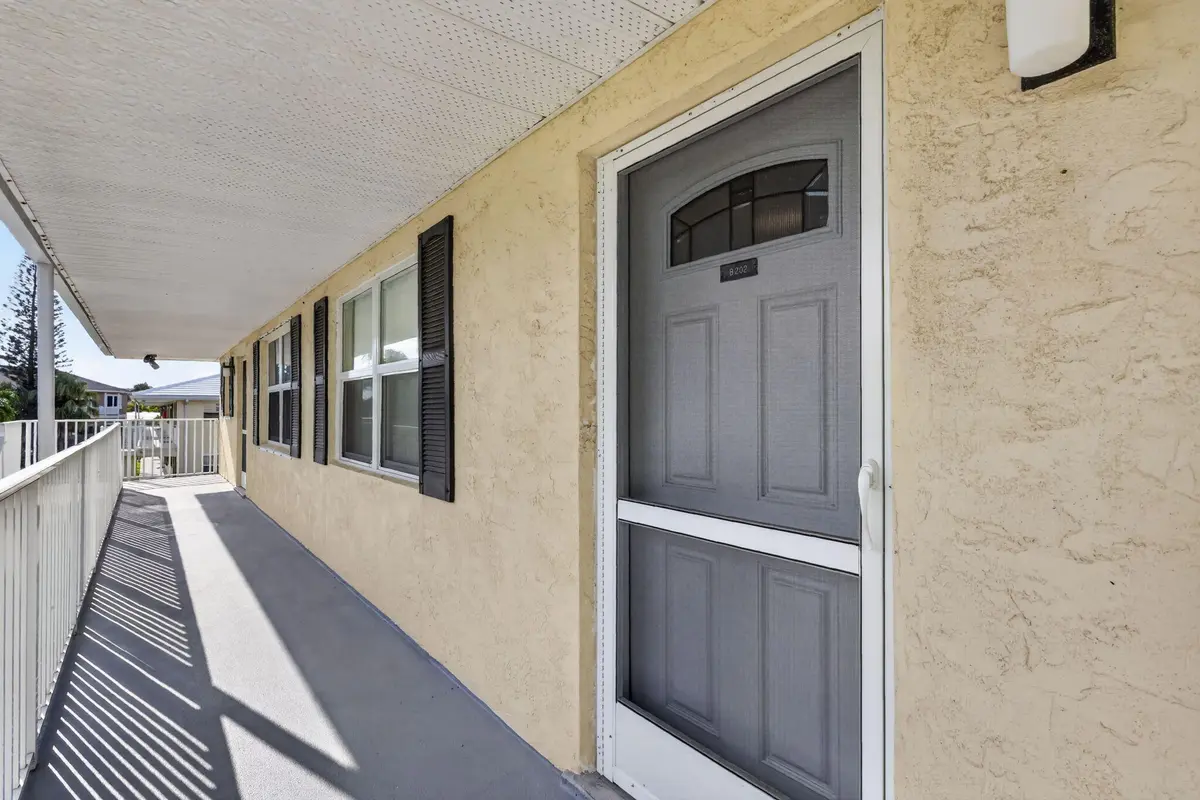 1-web-or-mls-5P1A8664 at 200 N El Mar Drive B202, Jensen Beach