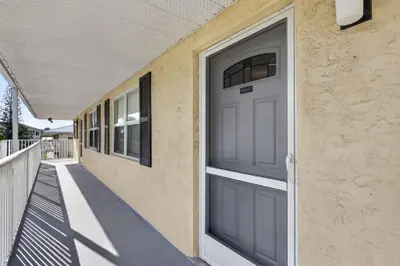 200 N El Mar Drive B202, Jensen Beach – Condominium for sale