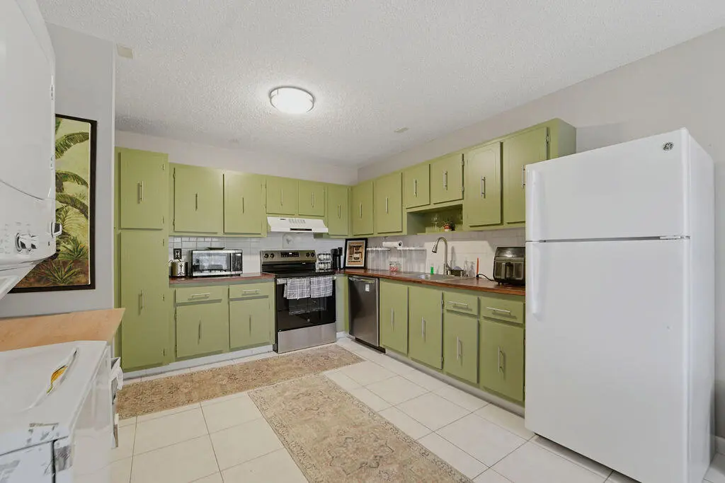 1841_NW_18TH_AVE_001 at 1841 NW 18th Avenue 201, Delray Beach