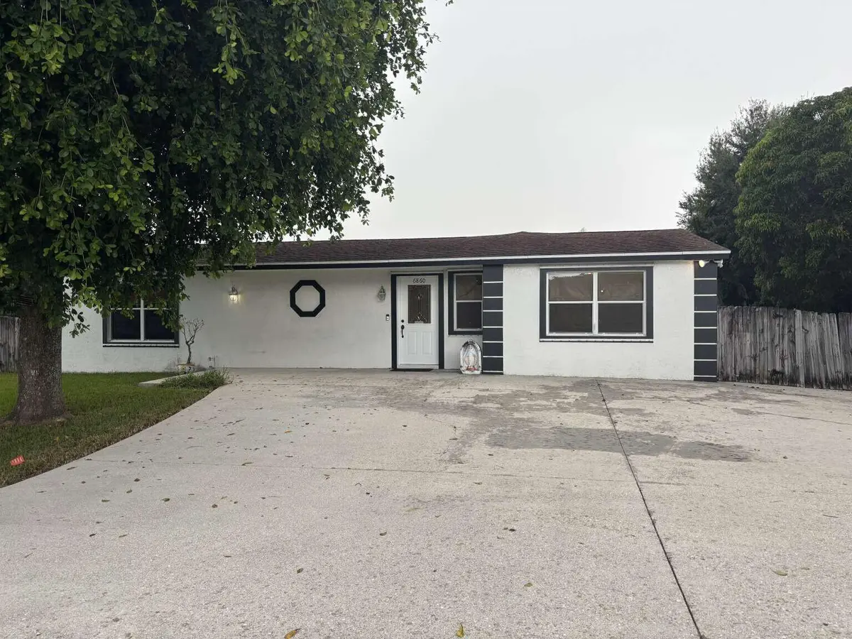 Teresi.1 at 6860 Venetian Drive, Lake Worth