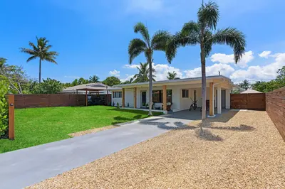 918 SE 3RD Avenue, Delray Beach – Single Family Residence for sale