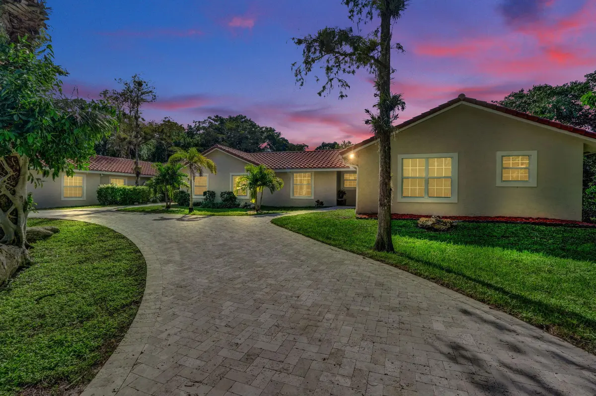 22-web-or-mls-DSC09346 (2) at 5000 NW 81st Avenue, Coral Springs