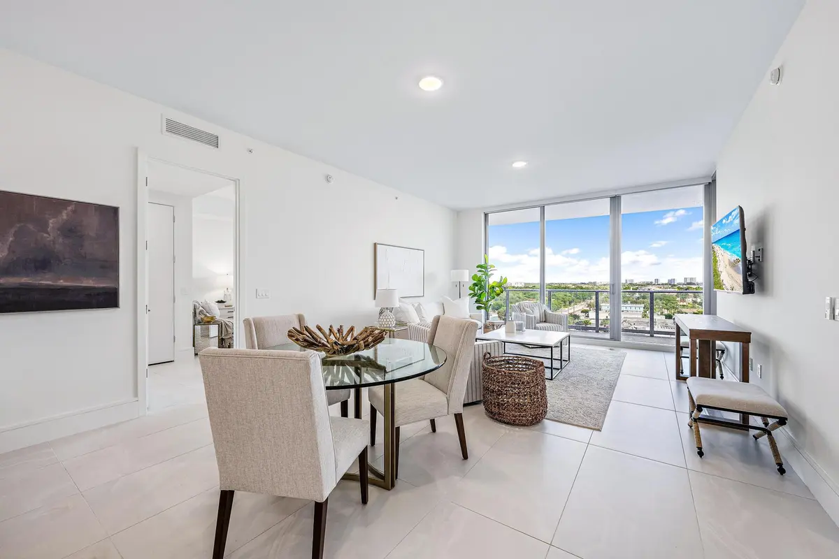 220 Lake Shore Dr. #817-1 at 220 LAKE SHORE Drive 817, West Palm Beach