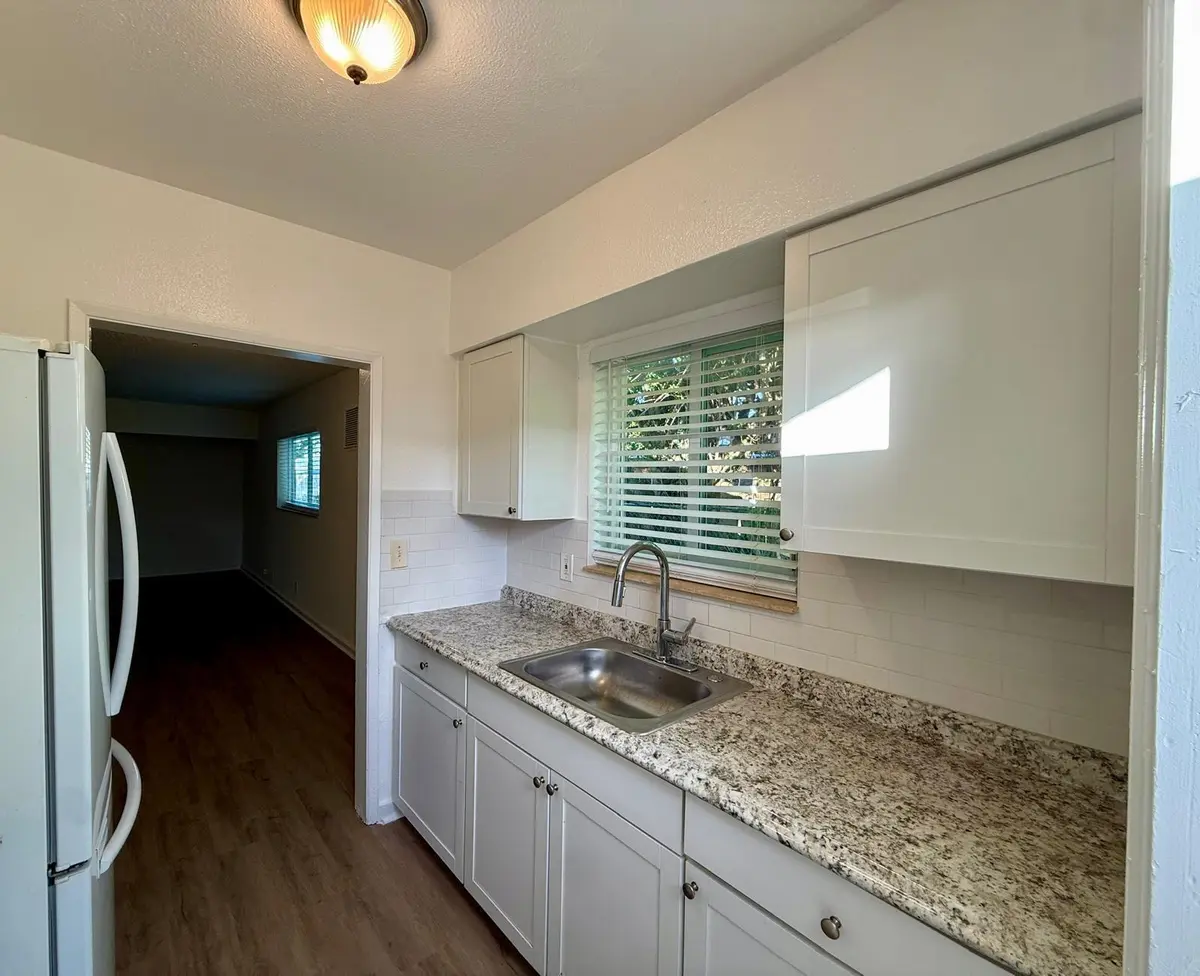 2920z at 3221 NE 7th Avenue D, Pompano Beach