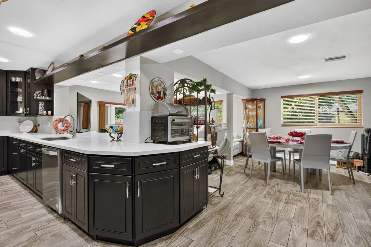 29-web-or-mls-291-31 at 291 SW 60TH Avenue, Plantation