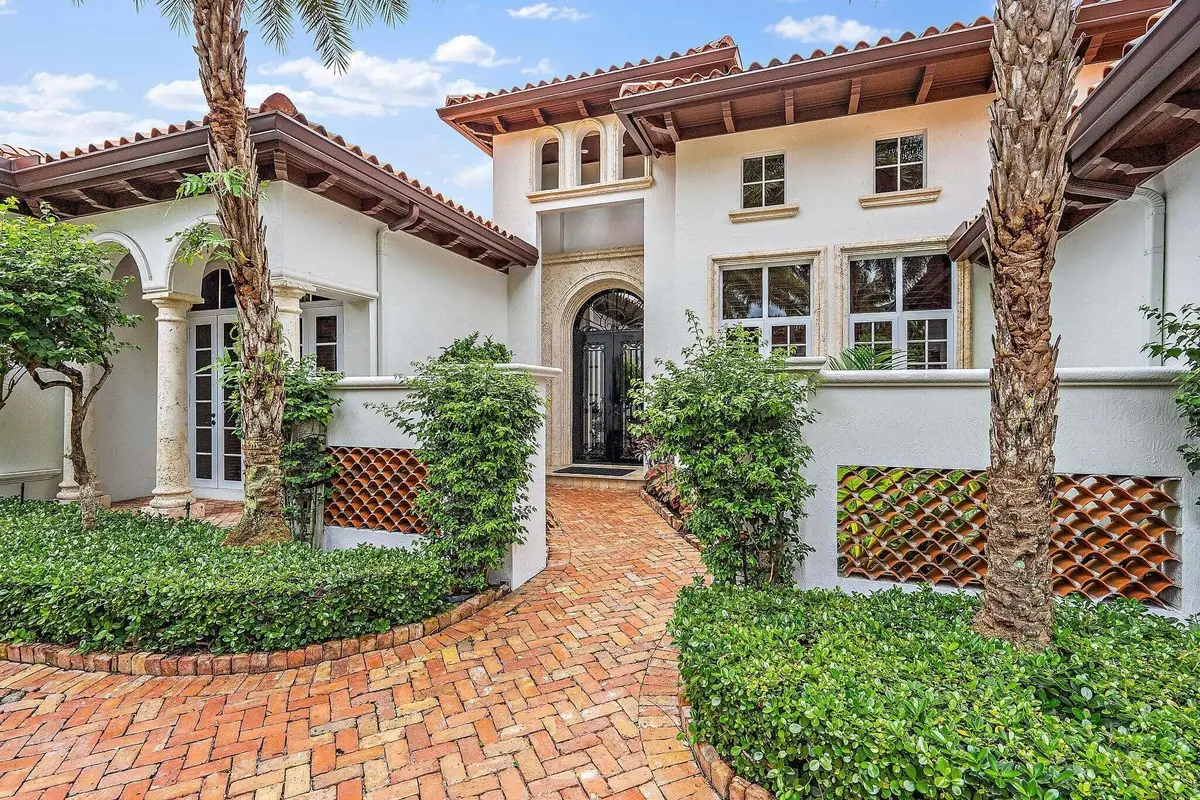 817 Harbour Isles at 817 Harbour Isles Place, North Palm Beach