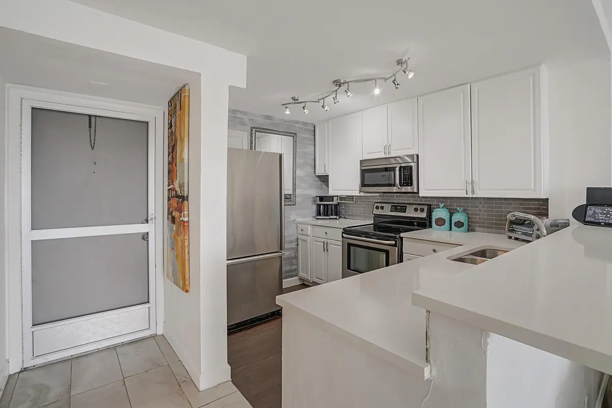 Photo 3 at 1609 N Riverside Drive Unit 304, Pompano Beach