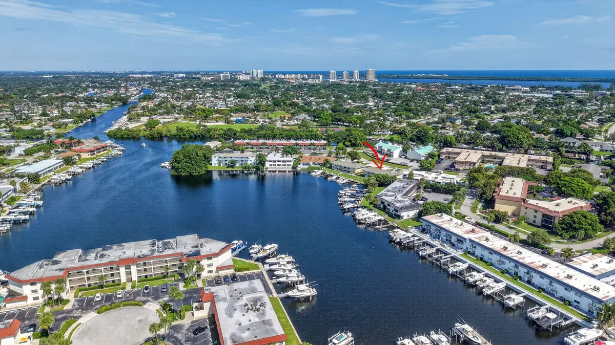 048-aerial-DJI_20261012122016_0789_D at 405 SOUTHWIND Drive 4, North Palm Beach