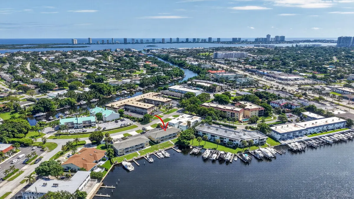 045-aerial-DJI_20261012121930_0774_D at 405 SOUTHWIND Drive 4, North Palm Beach