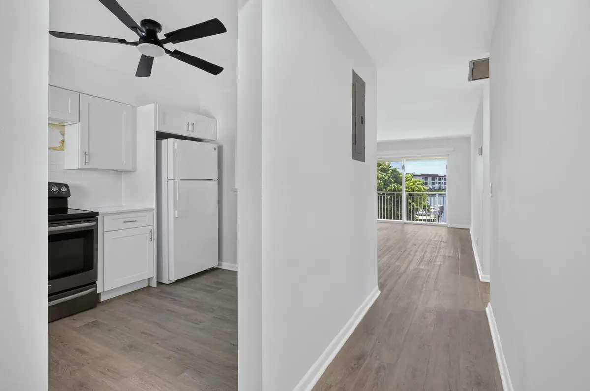 Hallway at 405 SOUTHWIND Drive 5, North Palm Beach