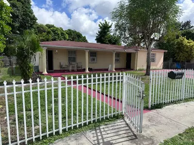 9229 NW 33RD AVE Road, Miami – Single Family Residence for sale