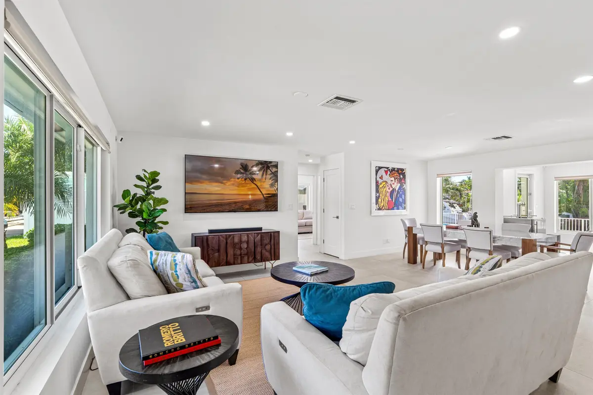 LIVING_ROOM_ANGLE at 120 SE 12th Court, Pompano Beach