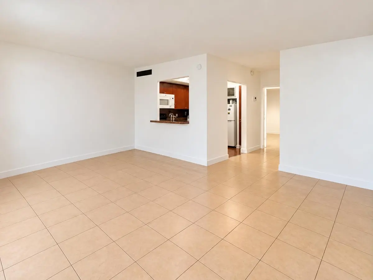 E6E2CF60-C599-4AEE-8414-2A2EA66101F4 at 11 SW 52nd Avenue 7b, Coral Gables