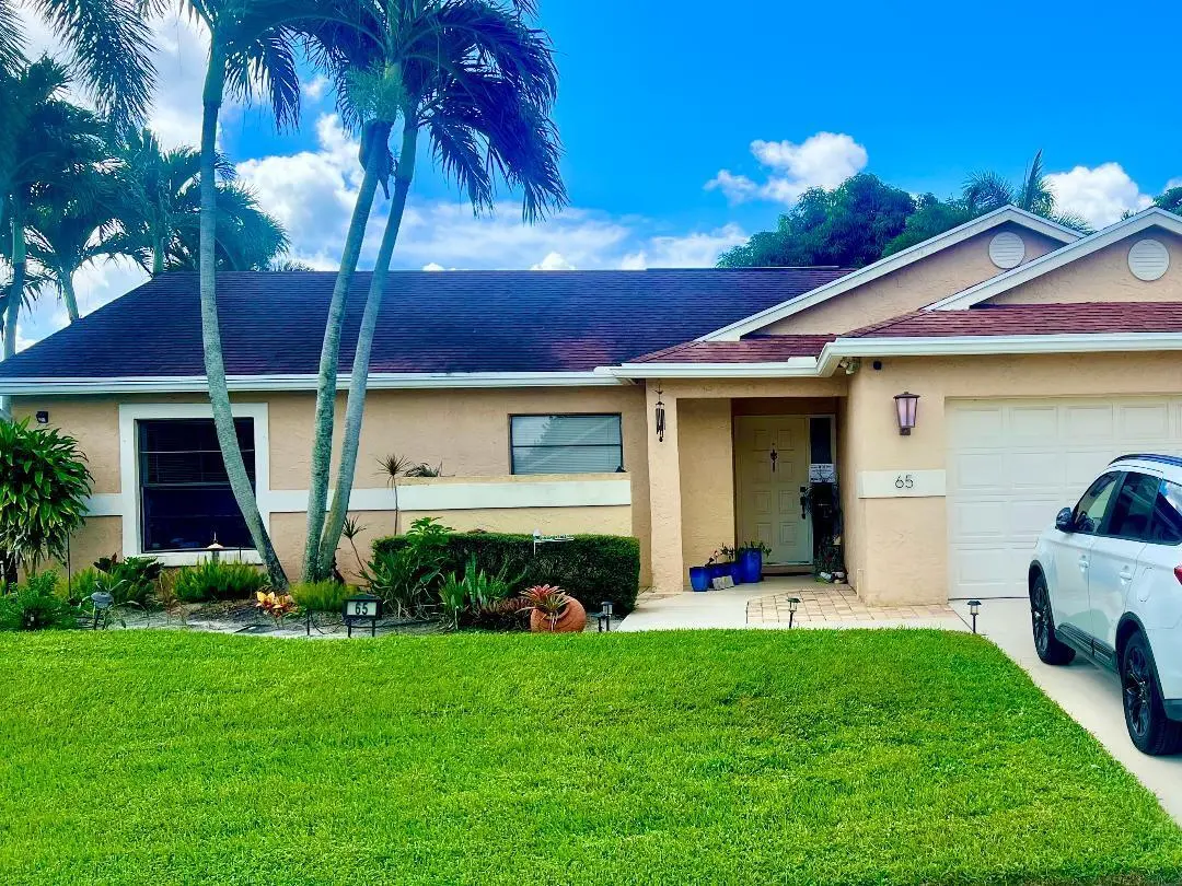 S front at 65 CEDAR Lane, Boynton Beach