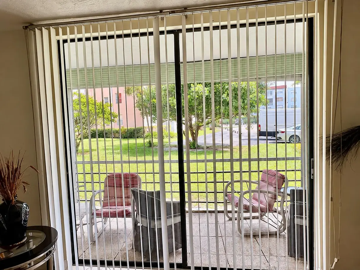 Screen Patio at 2801 Somerset Drive 106, Lauderdale Lakes