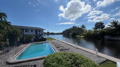 1810 E Oakland Park Boulevard 15, Oakland Park – Condominium for rent